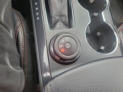 2018 Ford Explorer XLT   - Photo 9 - Somerville, OH 45064