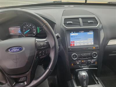 2018 Ford Explorer XLT   - Photo 7 - Somerville, OH 45064
