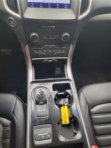2020 Ford Edge SEL - Photo 9 - Somerville, OH 45064