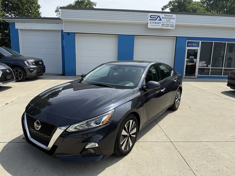 2020 Nissan Altima 2.5 SV   - Photo 1 - Somerville, OH 45064