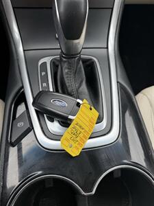 2017 Ford Edge Titanium   - Photo 13 - Somerville, OH 45064