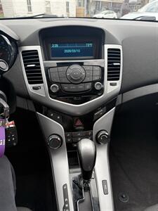 2012 Chevrolet Cruze LT - Photo 8 - Somerville, OH 45064