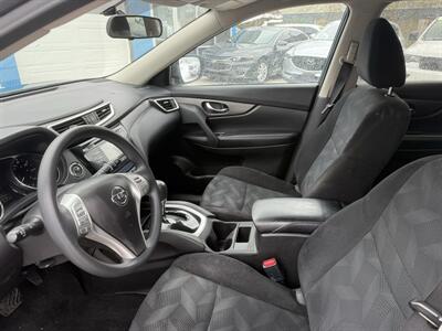 2014 Nissan Rogue SV   - Photo 12 - Somerville, OH 45064