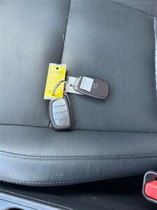 2017 Hyundai Tucson SE   - Photo 6 - Somerville, OH 45064