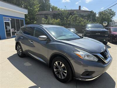 2017 Nissan Murano SV   - Photo 3 - Somerville, OH 45064
