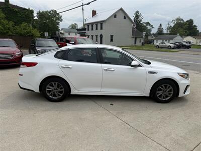 2020 Kia Optima LX - Photo 4 - Somerville, OH 45064