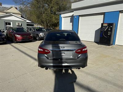 2018 Nissan Altima 2.5 S - Photo 6 - Somerville, OH 45064