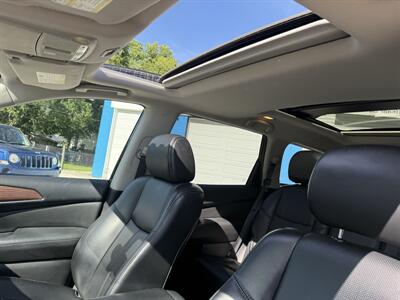 2017 Nissan Pathfinder Platinum   - Photo 17 - Somerville, OH 45064