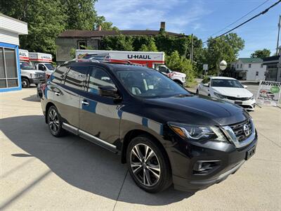 2017 Nissan Pathfinder Platinum   - Photo 3 - Somerville, OH 45064