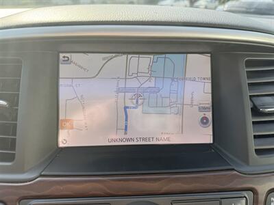 2017 Nissan Pathfinder Platinum   - Photo 15 - Somerville, OH 45064