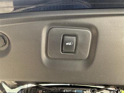 2017 Nissan Pathfinder Platinum   - Photo 22 - Somerville, OH 45064