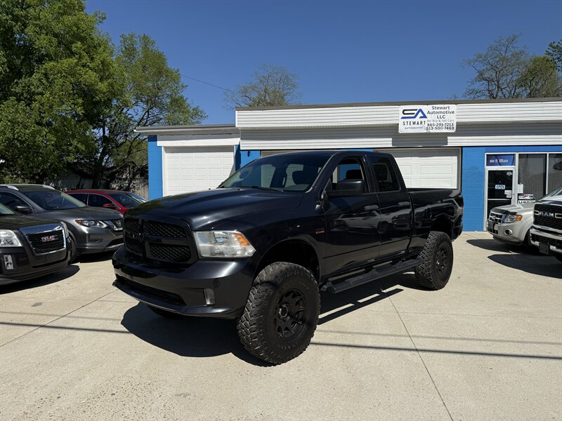 2015 RAM 1500 Express   - Photo 1 - Somerville, OH 45064
