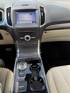 2019 Ford Edge Titanium   - Photo 7 - Somerville, OH 45064