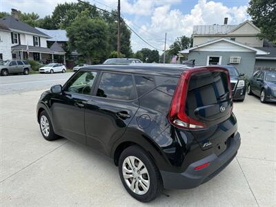 2020 Kia Soul LX - Photo 7 - Somerville, OH 45064