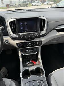 2018 GMC Terrain SLT  4SA - Photo 9 - Somerville, OH 45064