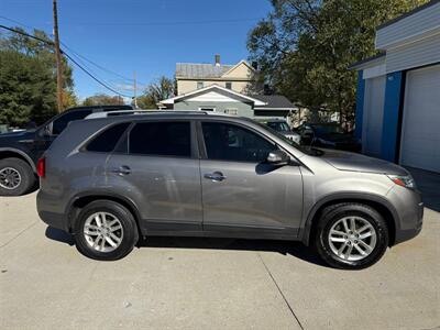 2015 Kia Sorento LX   - Photo 3 - Somerville, OH 45064