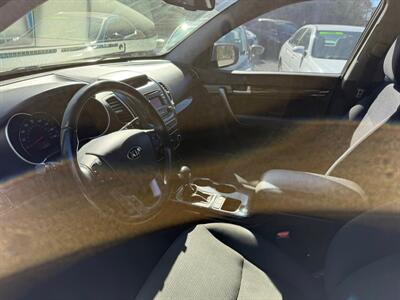 2015 Kia Sorento LX   - Photo 8 - Somerville, OH 45064