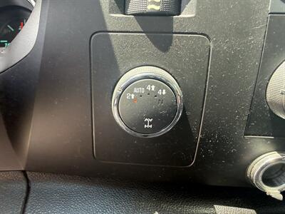 2013 GMC Sierra 1500 SLE   - Photo 12 - Somerville, OH 45064