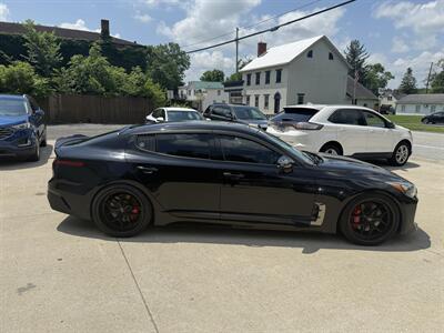 2018 Kia Stinger GT1   - Photo 4 - Somerville, OH 45064