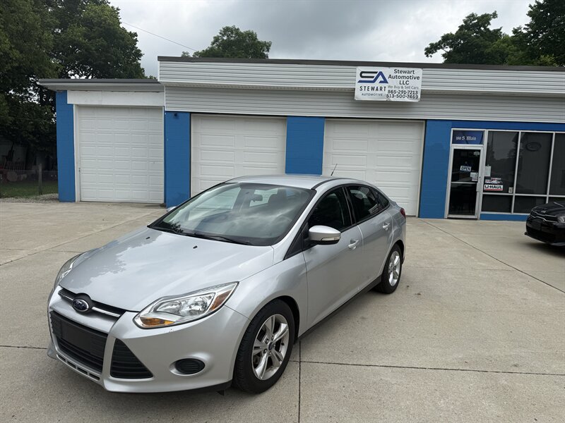 2014 Ford Focus SE   - Photo 1 - Somerville, OH 45064