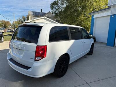 2020 Dodge Grand Caravan GT   - Photo 4 - Somerville, OH 45064
