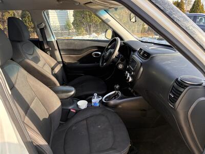 2019 Kia Soul   - Photo 9 - Charleston, IL 61920