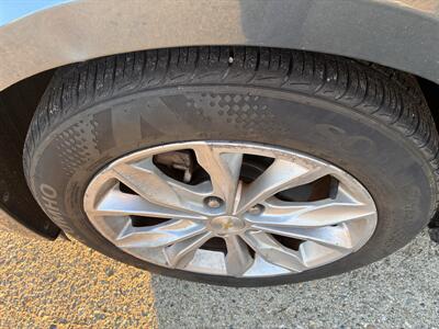 2019 Chevrolet Malibu LT   - Photo 43 - Charleston, IL 61920