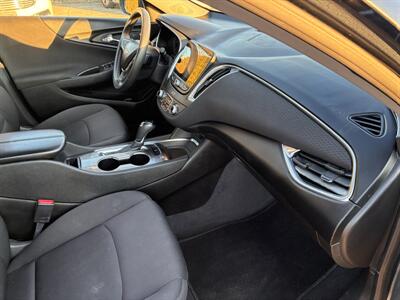 2019 Chevrolet Malibu LT   - Photo 34 - Charleston, IL 61920