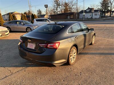 2019 Chevrolet Malibu LT   - Photo 33 - Charleston, IL 61920