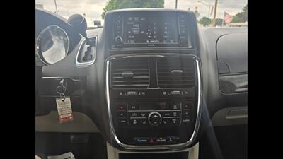 2016 Dodge Grand Caravan CREW - Photo 9 - Clinton Townshi, MI 48035