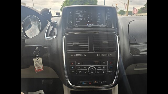 2016 Dodge Grand Caravan CREW - Photo 9 - Clinton Townshi, MI 48035