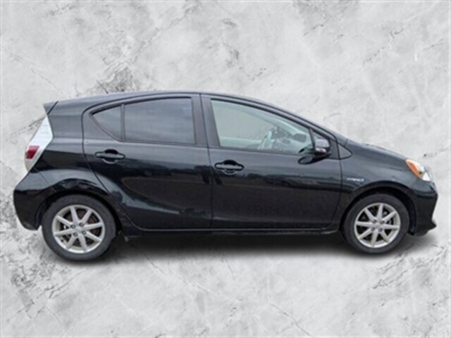 2013 Toyota Prius c BASE IV  