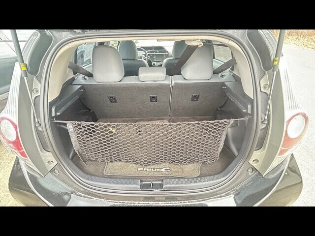 2013 Toyota Prius c BASE IV - Photo 13 - Clinton Townshi, MI 48035