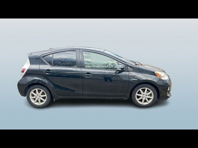 2013 Toyota Prius c BASE IV - Photo 4 - Clinton Townshi, MI 48035