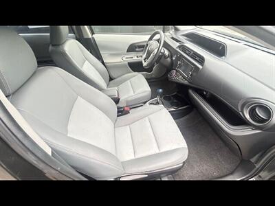 2013 Toyota Prius c BASE IV - Photo 11 - Clinton Townshi, MI 48035