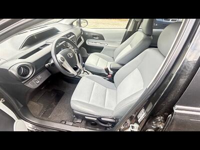 2013 Toyota Prius c BASE IV - Photo 9 - Clinton Townshi, MI 48035