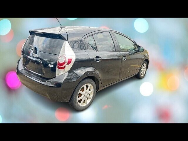 2013 Toyota Prius c BASE IV - Photo 5 - Clinton Townshi, MI 48035