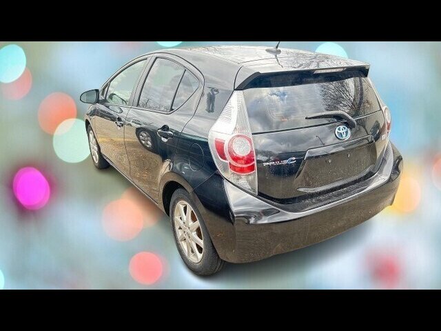 2013 Toyota Prius c BASE IV - Photo 7 - Clinton Townshi, MI 48035