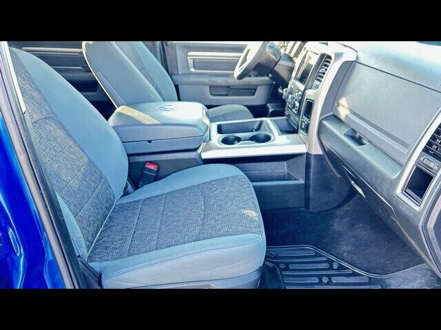 2018 RAM 1500 SLT - Photo 17 - Clinton Townshi, MI 48035