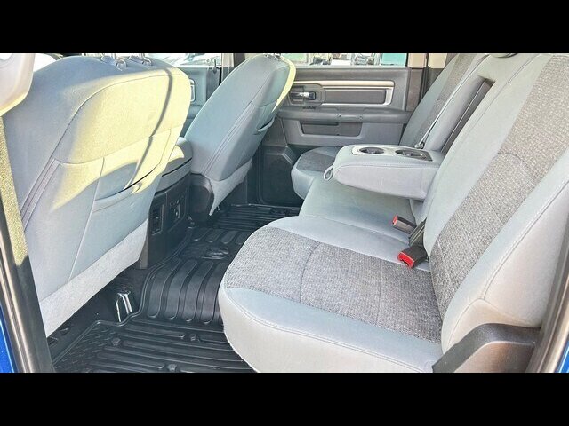 2018 RAM 1500 SLT - Photo 14 - Clinton Townshi, MI 48035