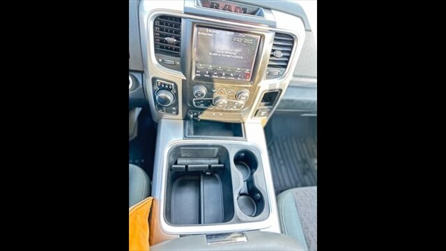 2018 RAM 1500 SLT - Photo 15 - Clinton Townshi, MI 48035