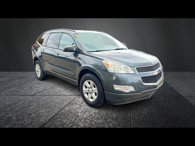 2011 Chevrolet Traverse LS CONNECTIVITY   - Photo 1 - Clinton Townshi, MI 48035