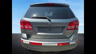 2010 Dodge Journey SXT - Photo 6 - Clinton Townshi, MI 48035