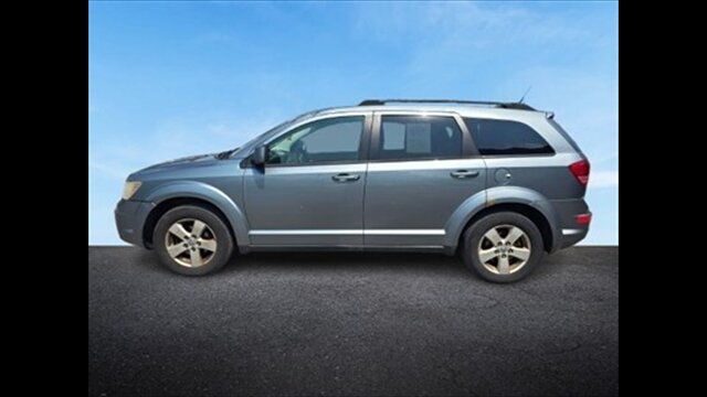 2010 Dodge Journey SXT - Photo 3 - Clinton Townshi, MI 48035