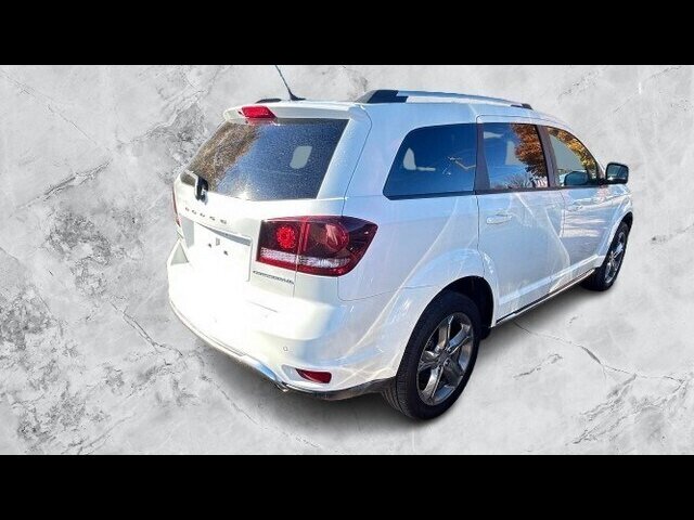 2017 Dodge Journey Crossroad AWD 4dr SUV - Photo 9 - Clinton Townshi, MI 48035