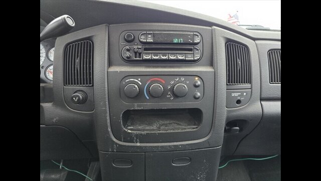 2002 Dodge Ram 1500 SLT - Photo 7 - Clinton Townshi, MI 48035