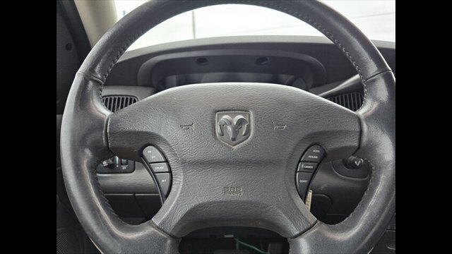 2002 Dodge Ram 1500 SLT - Photo 6 - Clinton Townshi, MI 48035