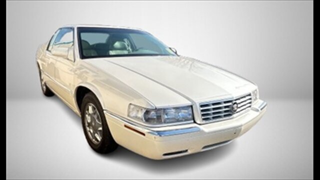 2002 Cadillac Eldorado ESC - Photo 3 - Clinton Townshi, MI 48035