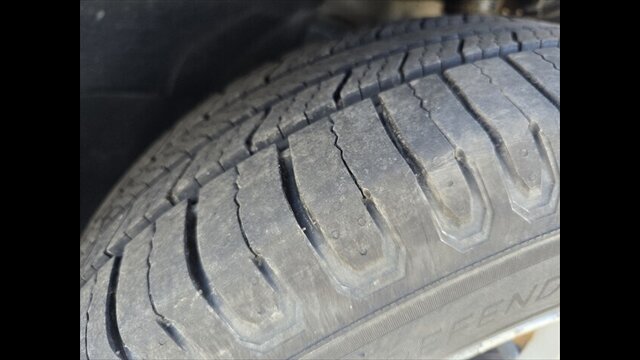 2010 Chrysler Town & Country TOURING - Photo 13 - Clinton Townshi, MI 48035