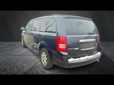 2010 Chrysler Town & Country TOURING - Photo 6 - Clinton Townshi, MI 48035